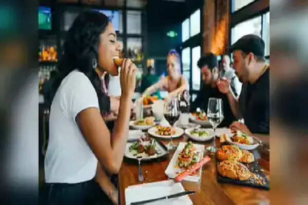 स्विट्जरलैंड के होटल में भारतीयों के लिए विशेष दिशा-निर्देशों पर बहस