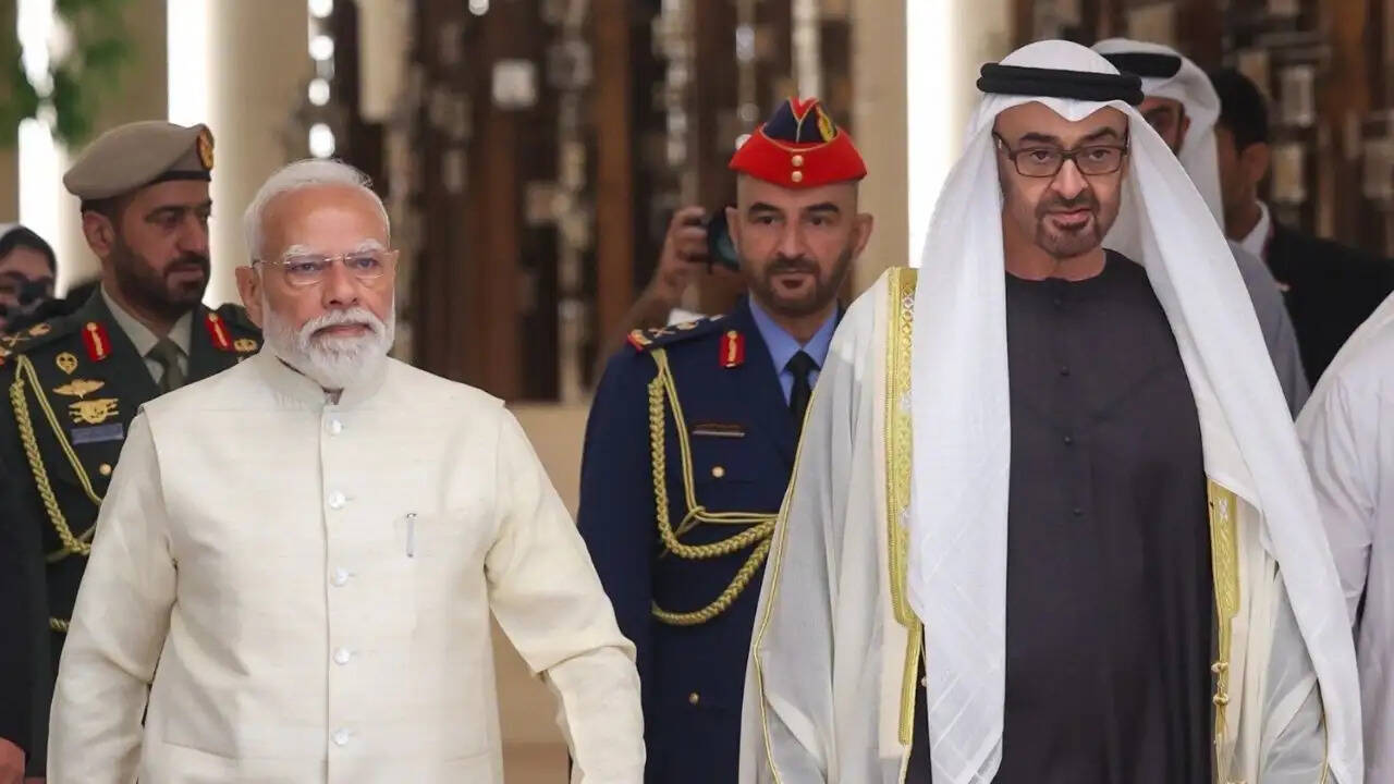 प्रधानमंत्री मोदी का UAE दौरा: भारत और खाड़ी देशों के बीच नई साझेदारियों की शुरुआत