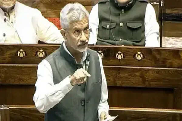 भारत ने ईरानी युद्धपोत को कोच्चि में डॉक करने की दी अनुमति, विदेश मंत्री ने की पुष्टि