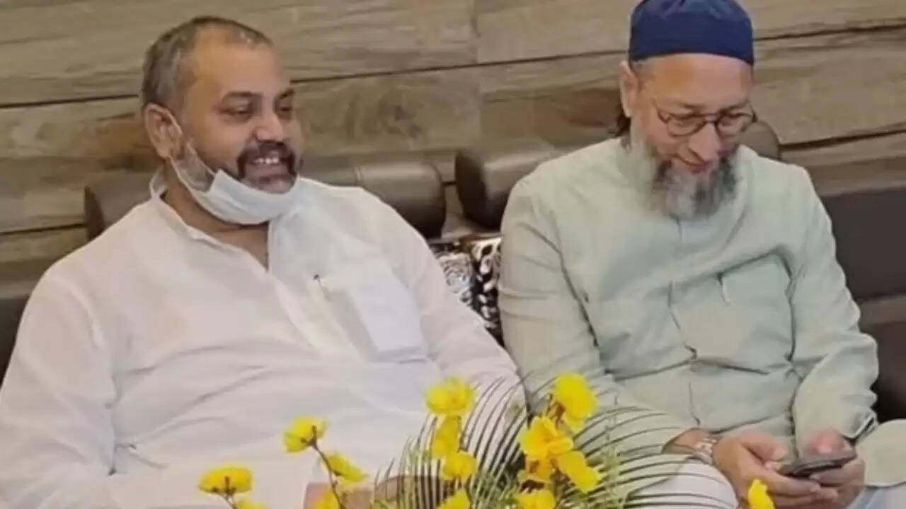 महुआ विधानसभा सीट पर त्रिकोणीय मुकाबला: ओवैसी की पार्टी ने बच्चा राय को दिया टिकट