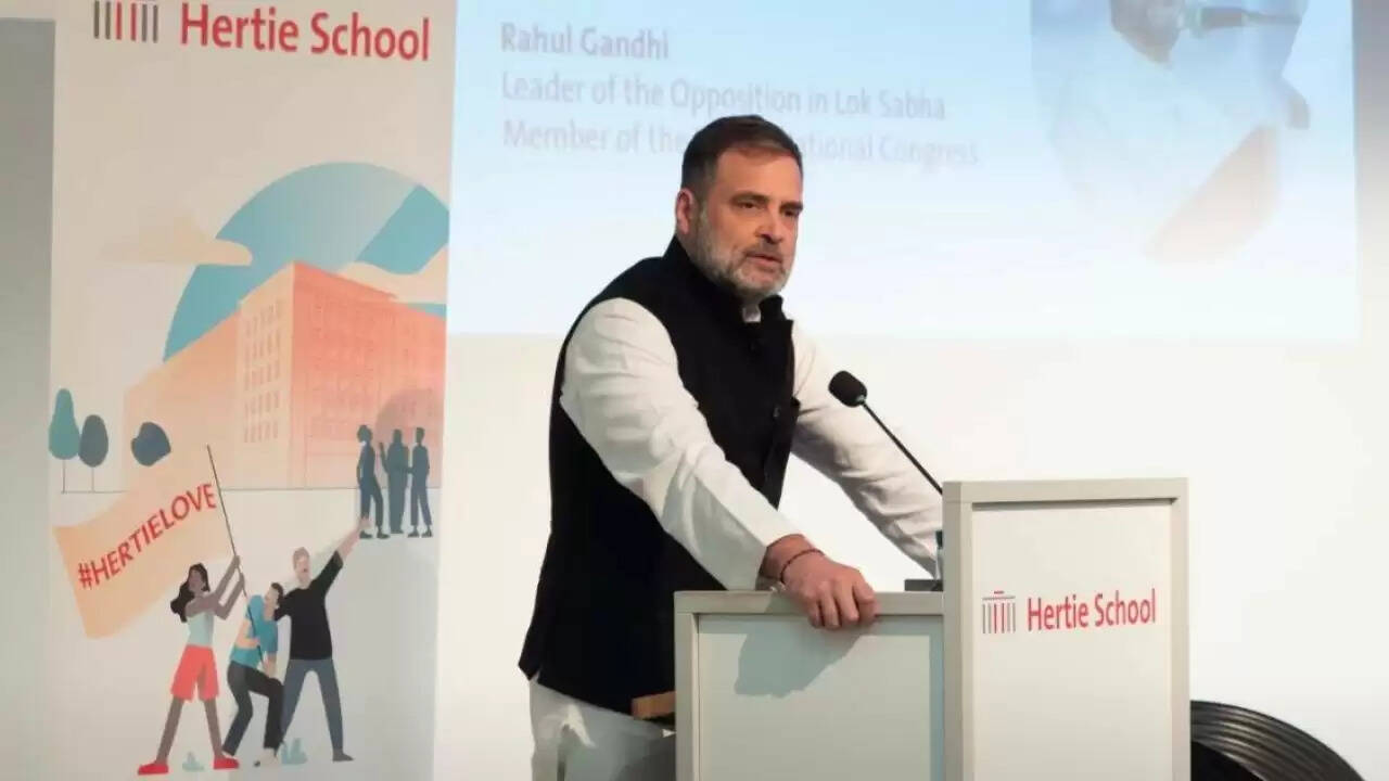 बीजेपी ने राहुल गांधी पर किया तीखा हमला, नेतृत्व संकट का आरोप