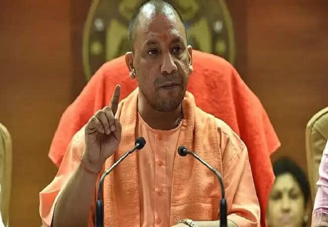 योगी सरकार ने आठ आईएएस अधिकारियों के तबादले किए