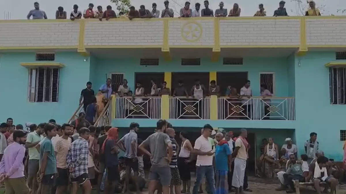 बक्सर में रिटायर्ड फौजी ने पत्नी की हत्या की, गांव में छाया सन्नाटा