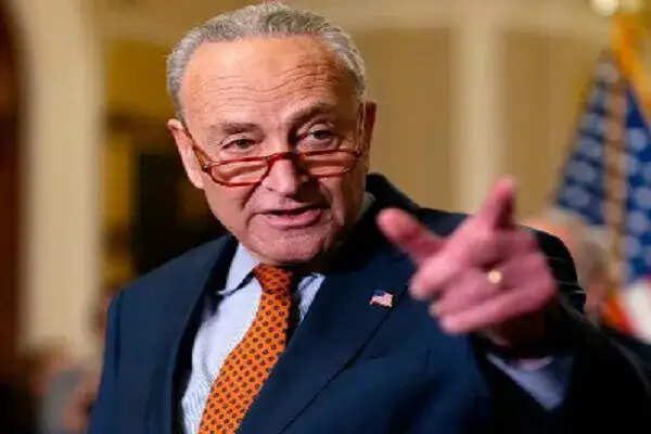 अमेरिका में ईरान संघर्ष पर डेमोक्रेट्स का ट्रंप पर दबाव