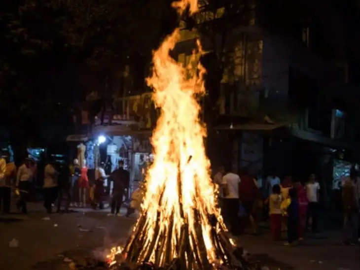 होली पर लगेगा साल का पहला चन्द्र ग्रहण, सूतक का असर नहीं