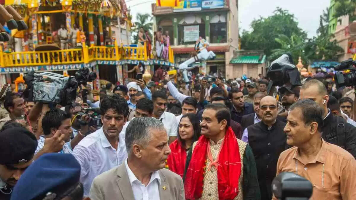 गौतम अडाणी ने रथ यात्रा 2025 में भाग लेकर भगवान जगन्नाथ के दर्शन किए