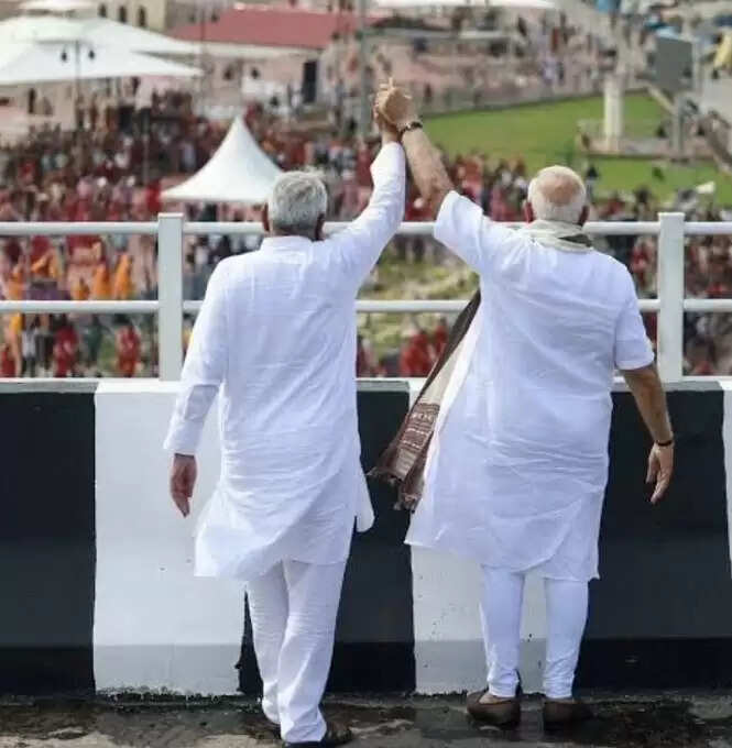 बिहार विधानसभा चुनाव में एनडीए की प्रचंड जीत, नीतीश कुमार की लोकप्रियता बरकरार