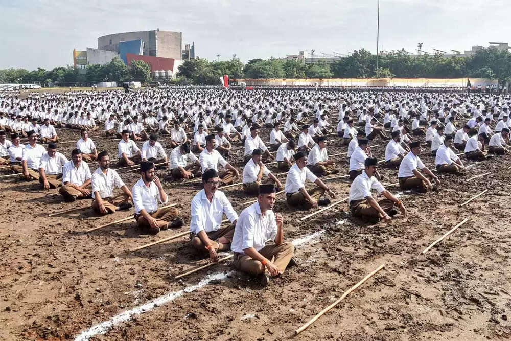 संघ परिवार की पुरानी बीमारी: नेतृत्व और धोखे का खेल