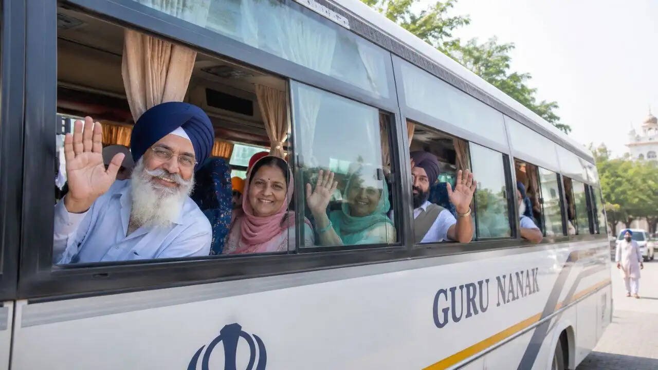 गुरु अर्जन देव जी के शहीदी पर्व पर 541 श्रद्धालुओं का जत्था पाकिस्तान रवाना