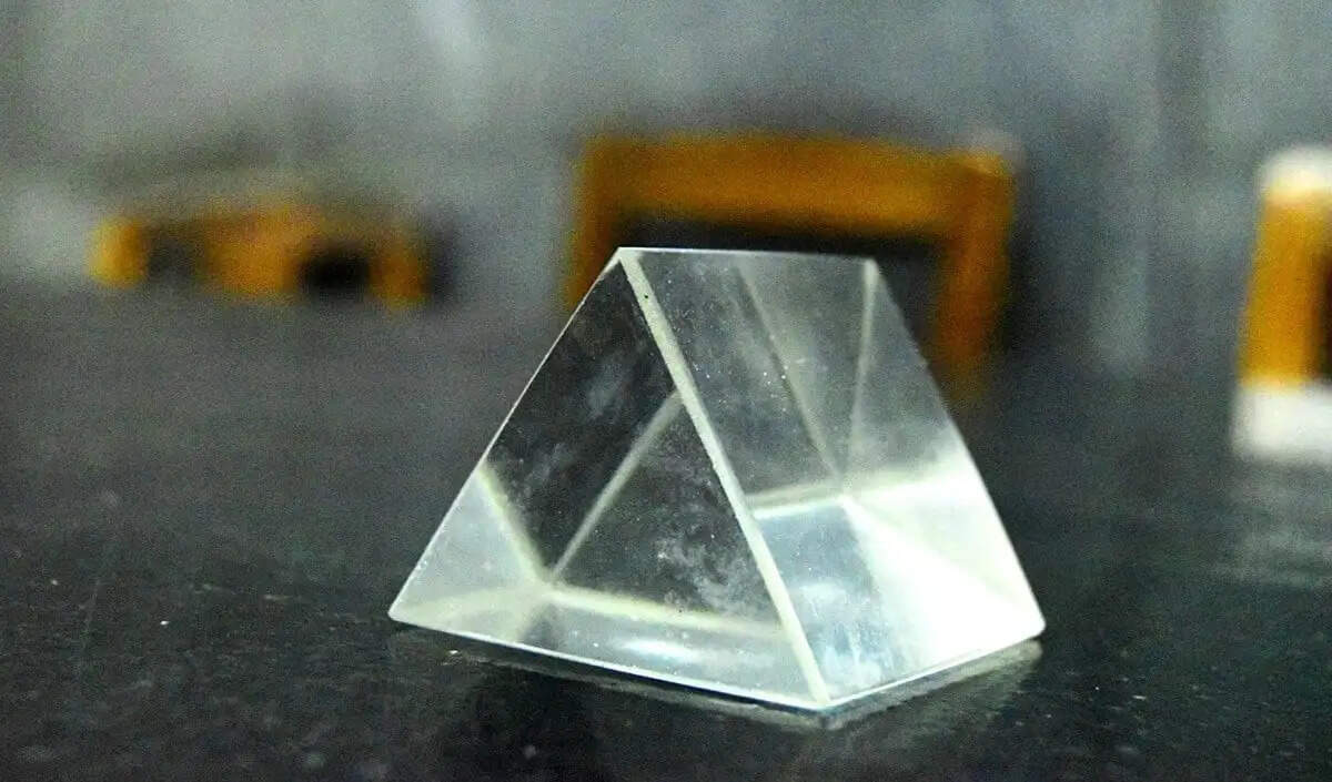 वास्तु पिरामिड: घर में सुख और समृद्धि लाने का उपाय