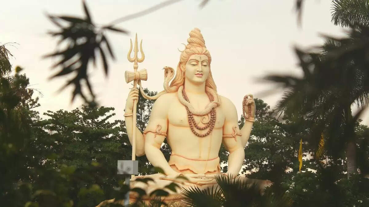 सावन 2025: भगवान शिव को प्रसन्न करने के 5 प्रभावी उपाय