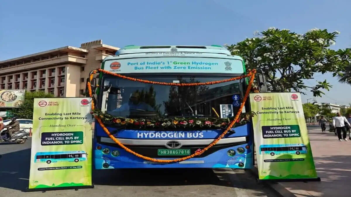दिल्ली में शुरू हुई देश की पहली हाइड्रोजन-पावर्ड शटल बस सेवा