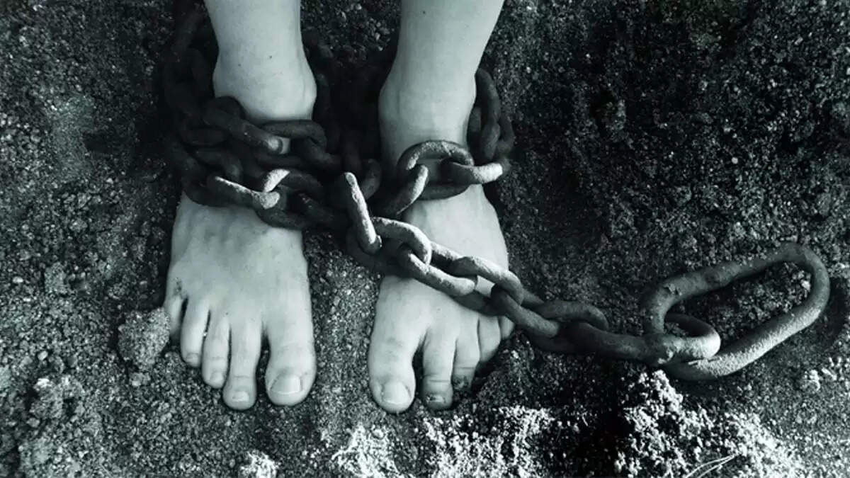 वलसाड में मजदूरों को बंधक बनाने का मामला, मानवता को शर्मसार करने वाली घटना