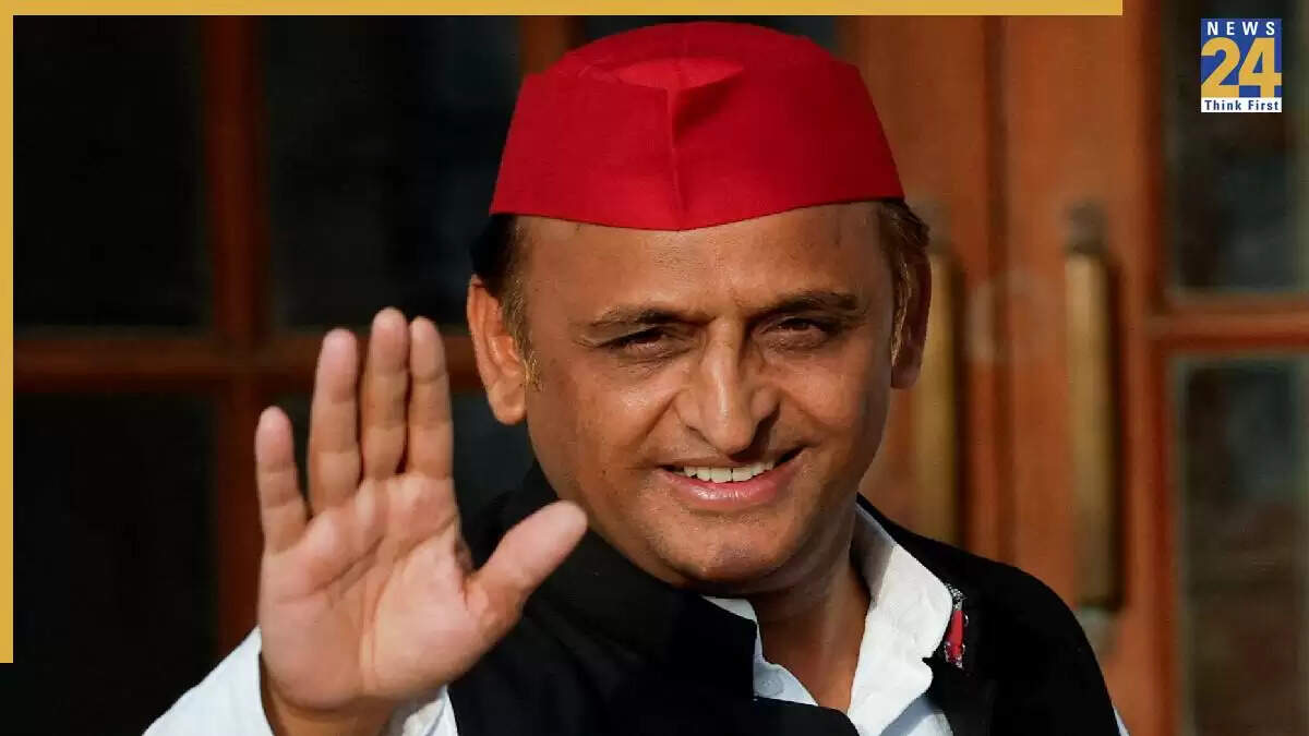 समाजवादी पार्टी का नया चुनावी गीत जारी, अखिलेश यादव और आजम खान की झलक