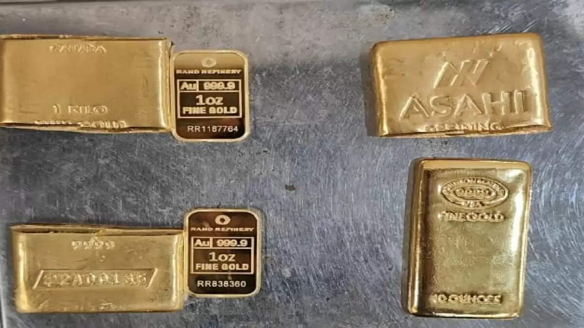 एयर इंडिया क्रू मेंबर की सोने की तस्करी में गिरफ्तारी: DRI की कार्रवाई