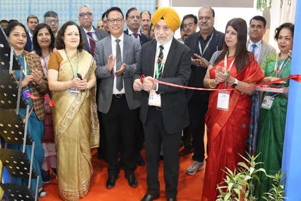 एलआईसी का स्टॉल 44वें भारतीय अंतर्राष्ट्रीय व्यापार मेले में हुआ उद्घाटन