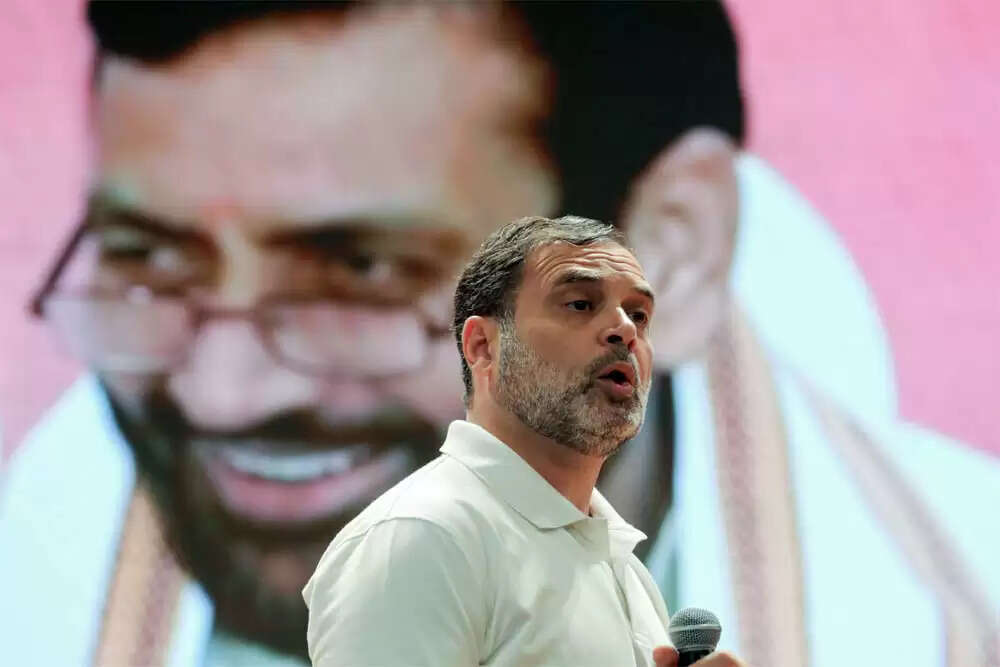 भाजपा ने राहुल गांधी पर किया तीखा हमला, विदेशी यात्रा पर उठाए सवाल