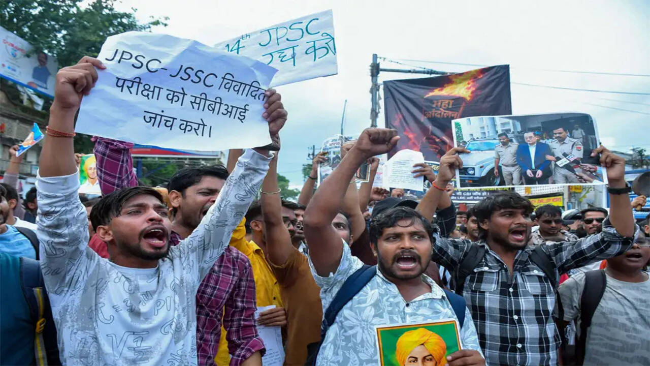 झारखंड में छात्रों का आंदोलन जारी, सरकार से वार्ता बेनतीजा