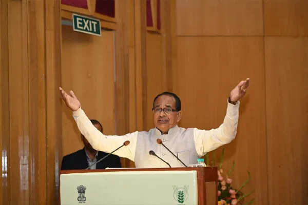 कृषि और पशुधन के संरक्षण में केंद्रीय मंत्री शिवराज सिंह का योगदान