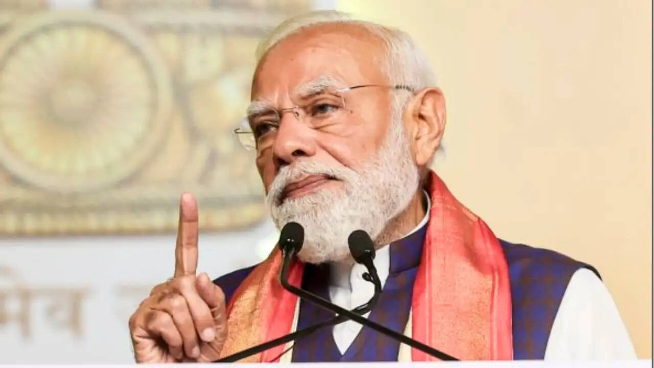 क्या विदेश यात्रा पर टैक्स लगाने की योजना है? पीएम मोदी ने किया स्पष्ट खंडन