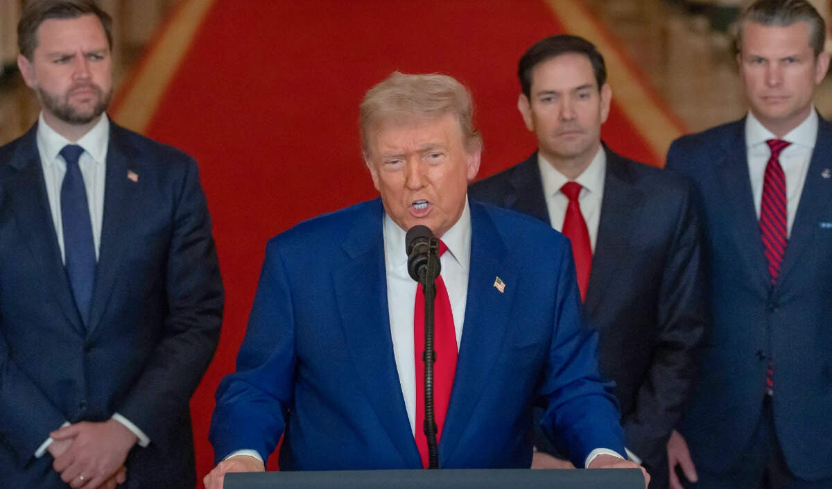 डोनाल्ड ट्रंप ने बीबीसी के खिलाफ 10 अरब डॉलर का मानहानि मुकदमा दायर किया