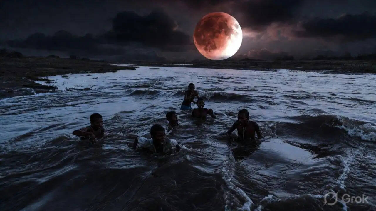 बिहार में चंद्रग्रहण के दिन बच्चों की डूबने से हुई मौत