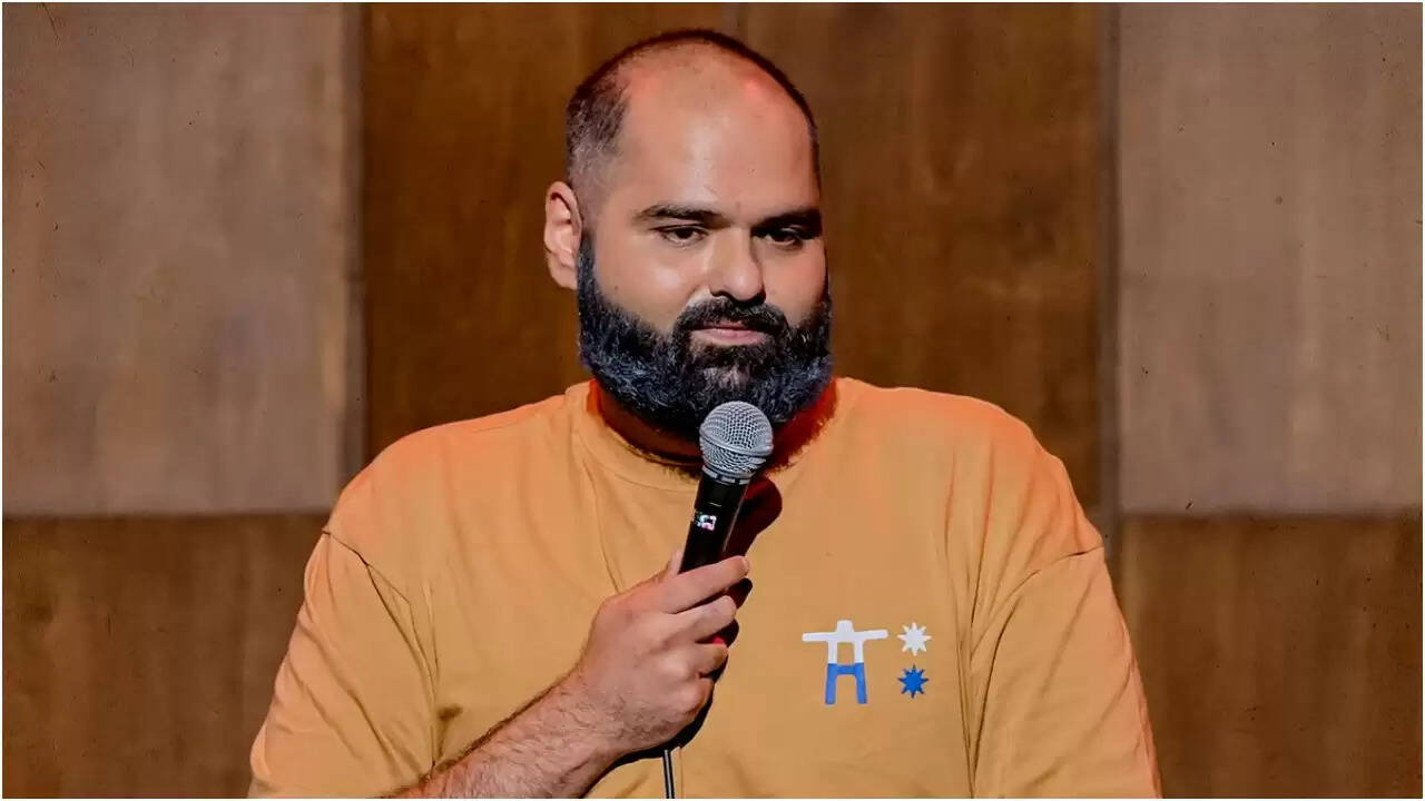 कुणाल कामरा के विवादास्पद टी-शर्ट पर BJP और शिवसेना की तीखी प्रतिक्रिया