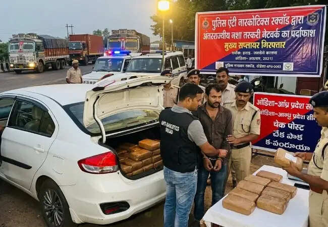 पुलिस ने अंतरराज्यीय नशा तस्करी नेटवर्क का किया भंडाफोड़