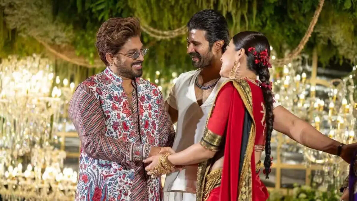 Allu Arjun की शानदार एंट्री ने रश्मिका और विजय के रिसेप्शन में बिखेरा जादू