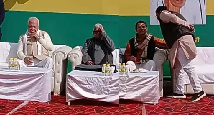 बिहार में मकर संक्रांति पर तेज प्रताप यादव का दही-चूड़ा भोज, लालू यादव का समर्थन