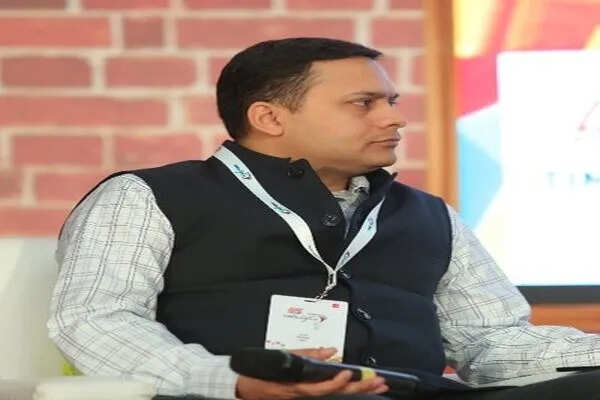 राहुल गांधी के विदेश दौरे पर अमित मालवीय ने उठाए सवाल, कांग्रेस ने दिया जवाब