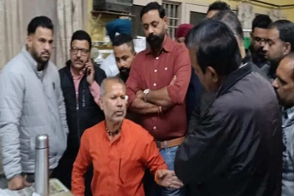फगवाड़ा में शिवसेना नेता और उनके बेटे पर हमले का मामला, पांच युवकों के खिलाफ केस दर्ज