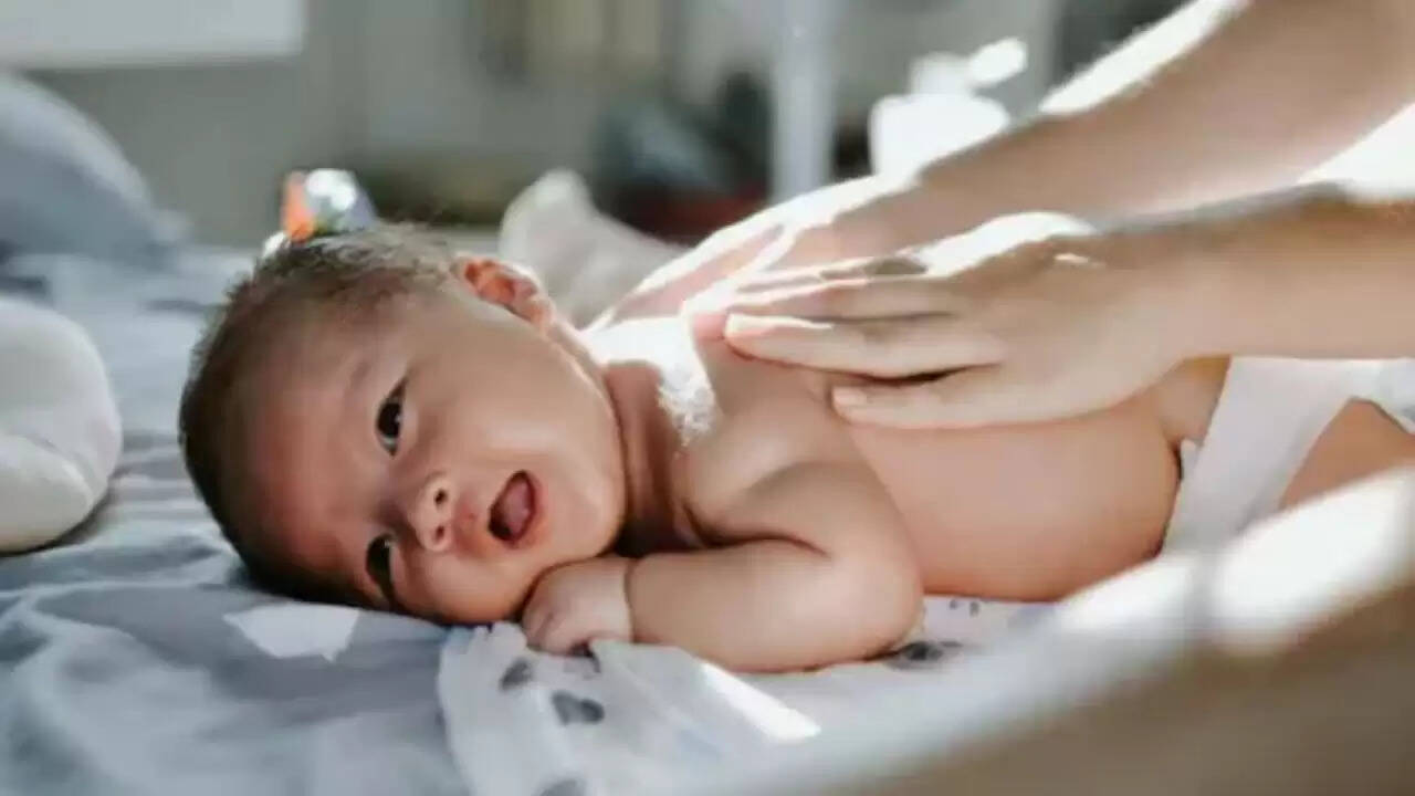 सर्दियों में बच्चों के लिए कौन से तेल हैं सबसे अच्छे? जानें विशेषज्ञों की राय