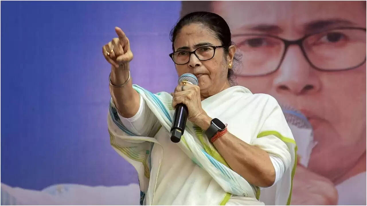 पश्चिम बंगाल में मेडिकल कॉलेज की छात्रा के साथ गैंगरेप की घटना