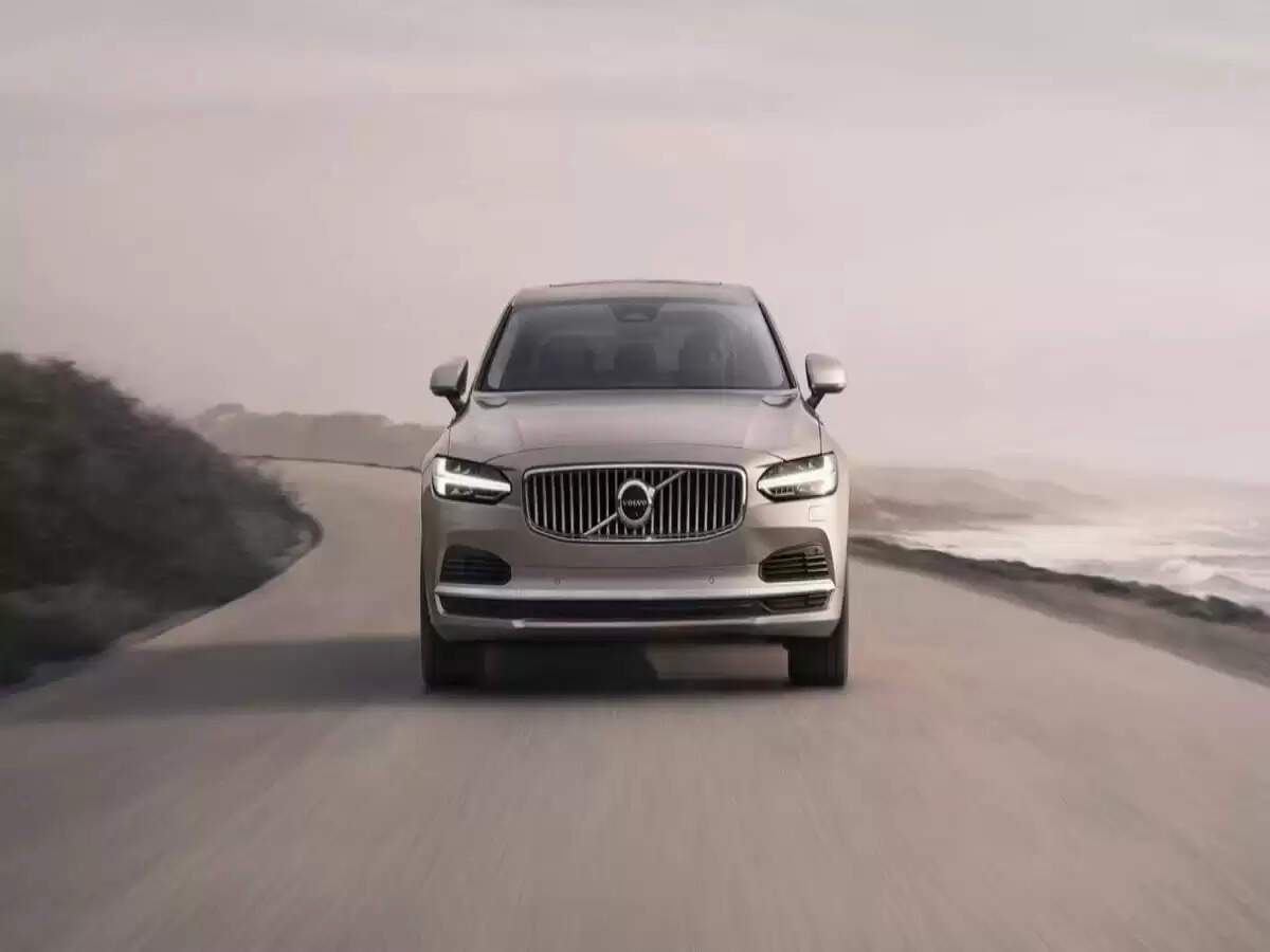 Volvo ने भारत में XC40 Recharge इलेक्ट्रिक SUV का उत्पादन बंद किया