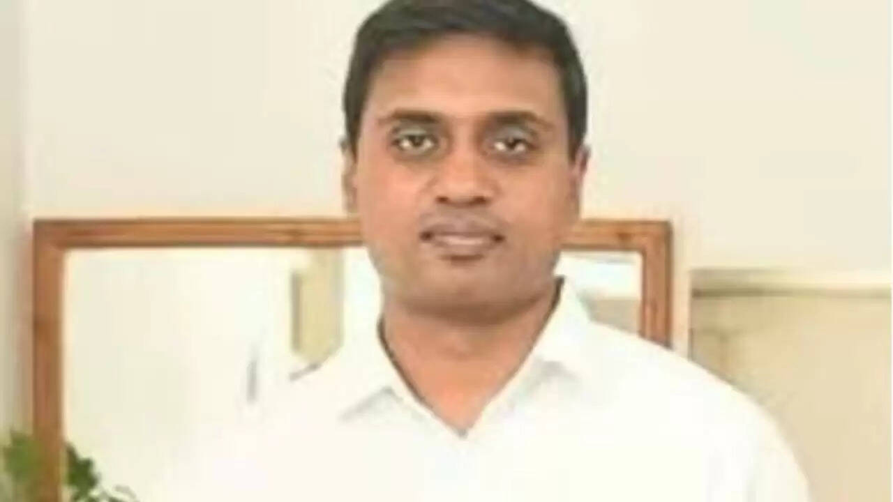 आंध्र प्रदेश के सांसद पीवी मिथुन रेड्डी शराब घोटाले में गिरफ्तार