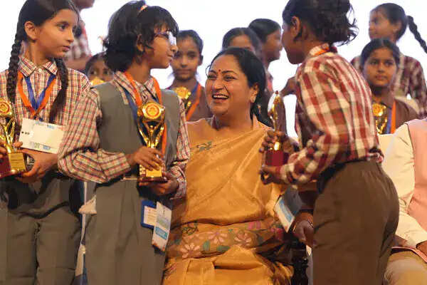 दिल्ली में यशोत्सव 2026: मेधावी छात्रों और खिलाड़ियों को सम्मानित किया गया