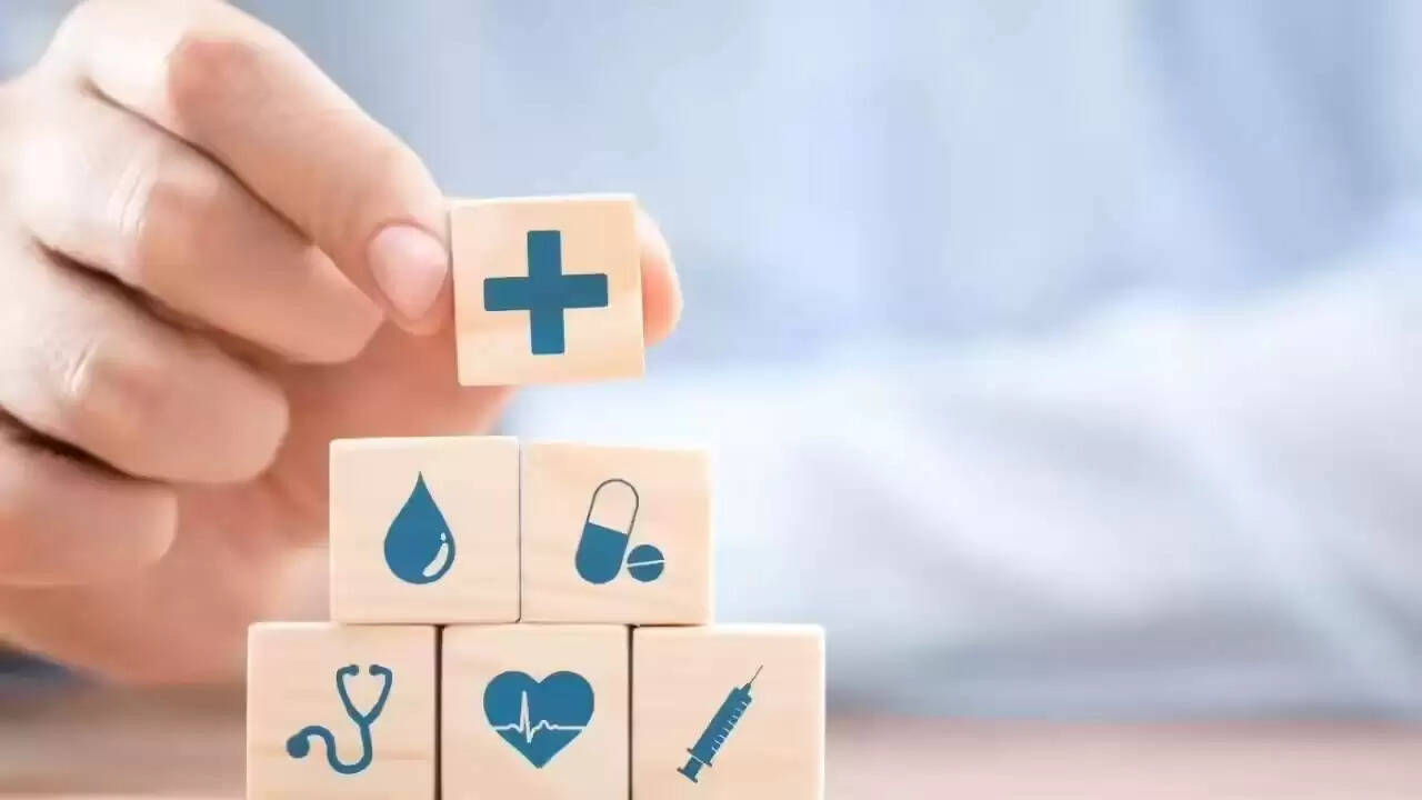 क्या हेल्थ और लाइफ इंश्योरेंस प्रीमियम पर लगेगा टैक्स का बोझ? जानें नई योजना के बारे में