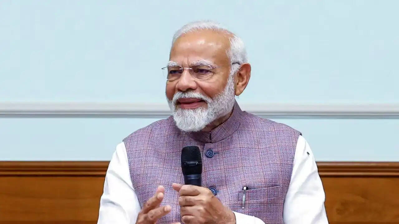 प्रधानमंत्री मोदी की विदेश यात्राओं पर खर्च का खुलासा