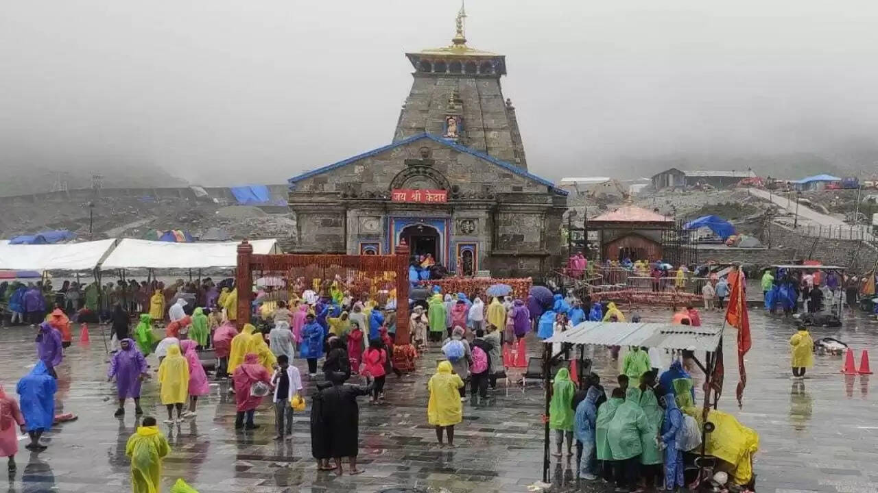 Uttarakhand में भारी बारिश का अलर्ट: केदारनाथ यात्रा पर अस्थायी रोक