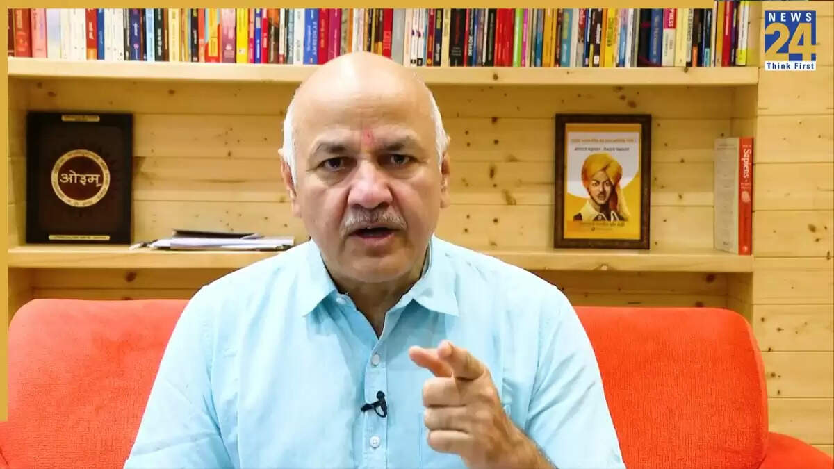 मनीष सिसोदिया ने पीएम मोदी की रैली में शिक्षकों को भेजने पर उठाए सवाल