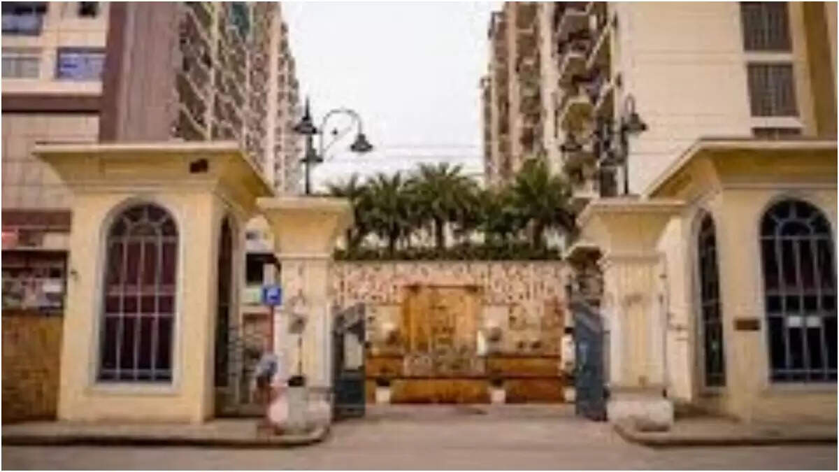 ग्रेटर नोएडा वेस्ट में AOA चुनाव में 12 उम्मीदवारों ने नाम वापस लिया