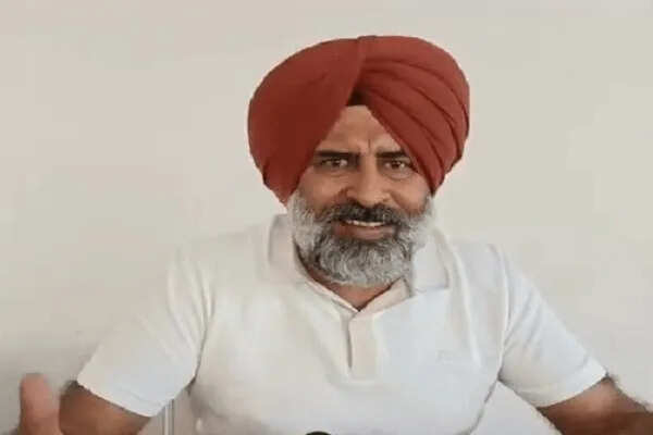 पंजाब कांग्रेस में असंतोष: परगट सिंह और किक्की ढिल्लों का इस्तीफा
