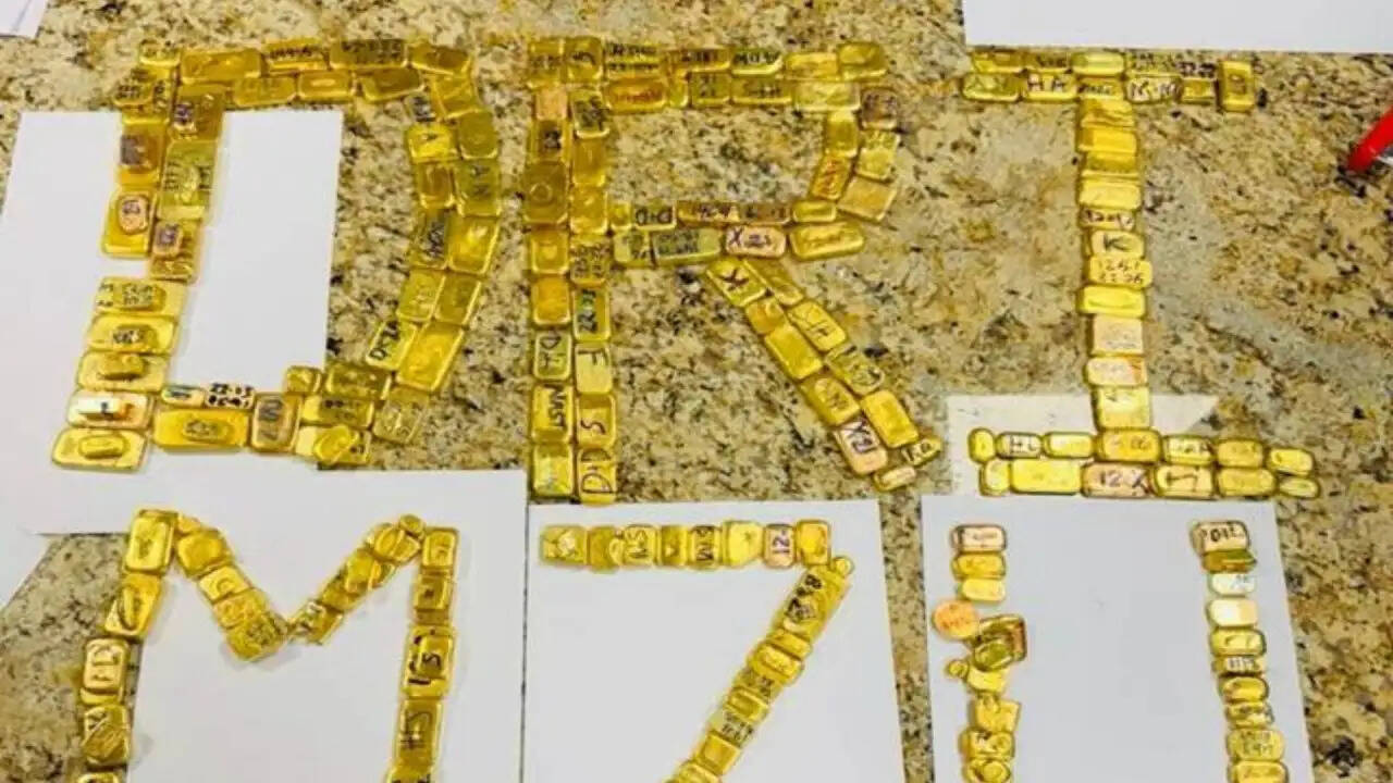 मुंबई में सोने की तस्करी के बड़े नेटवर्क का भंडाफोड़