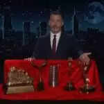 जिमी किमेल ने राष्ट्रपति ट्रम्प का मजाक उड़ाया, अवॉर्ड्स की पेशकश की