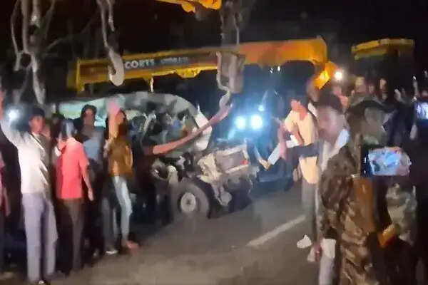 सोनितपुर में सड़क दुर्घटना में 7 लोगों की जान गई