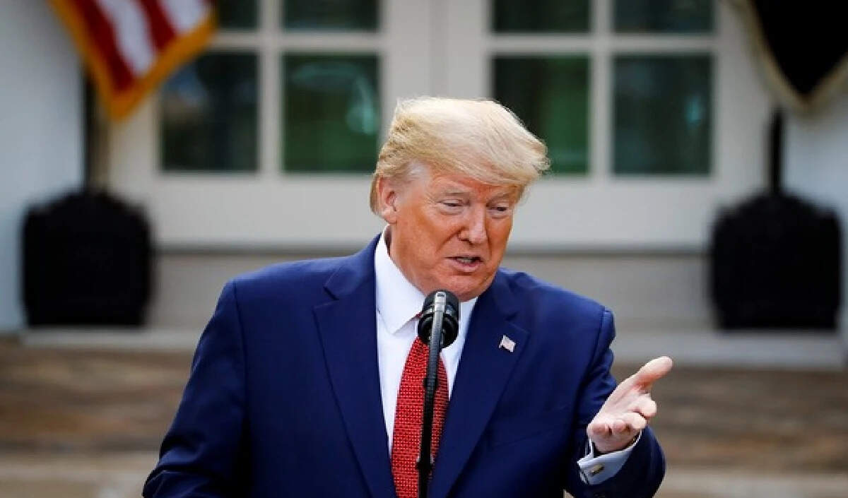 ईरान पर ट्रंप का कड़ा रुख: बिना शर्त आत्मसमर्पण की मांग