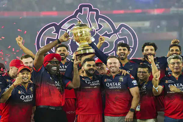 आईपीएल के इतिहास में शीर्ष टीमों की ट्रॉफी जीतने की कहानी