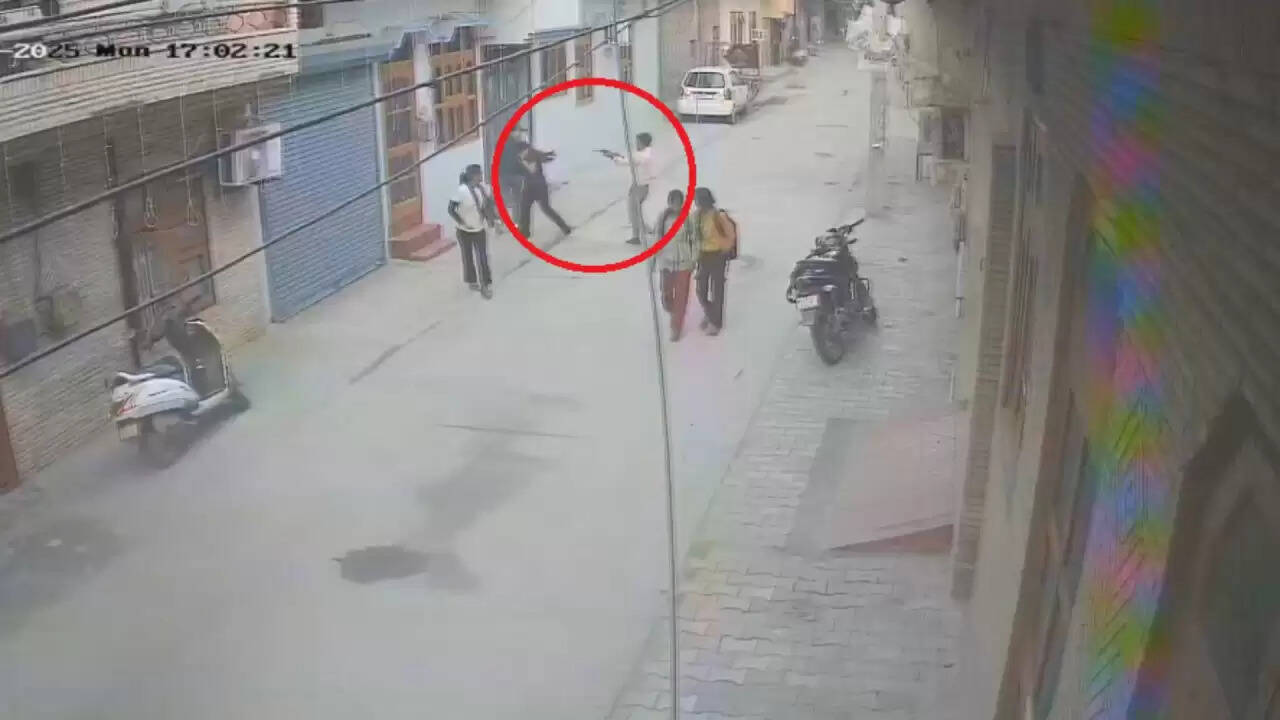 फरीदाबाद में छात्रा पर गोलीबारी: आरोपी की पहचान हुई, इलाके में दहशत