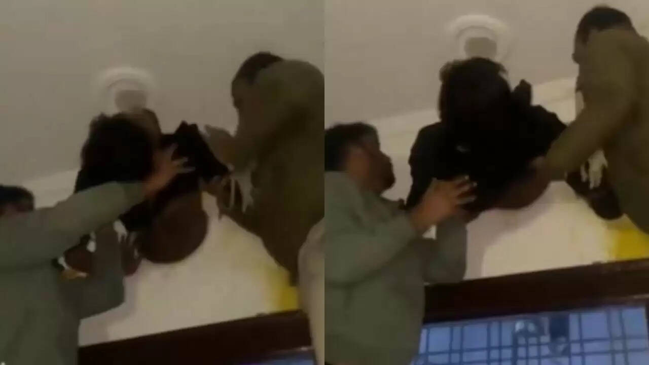 कोटा में चोर एग्जॉस्ट फैन के छेद में फंसा, परिवार ने पुलिस को बुलाया